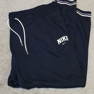 Nike women's sweatpants size 2X